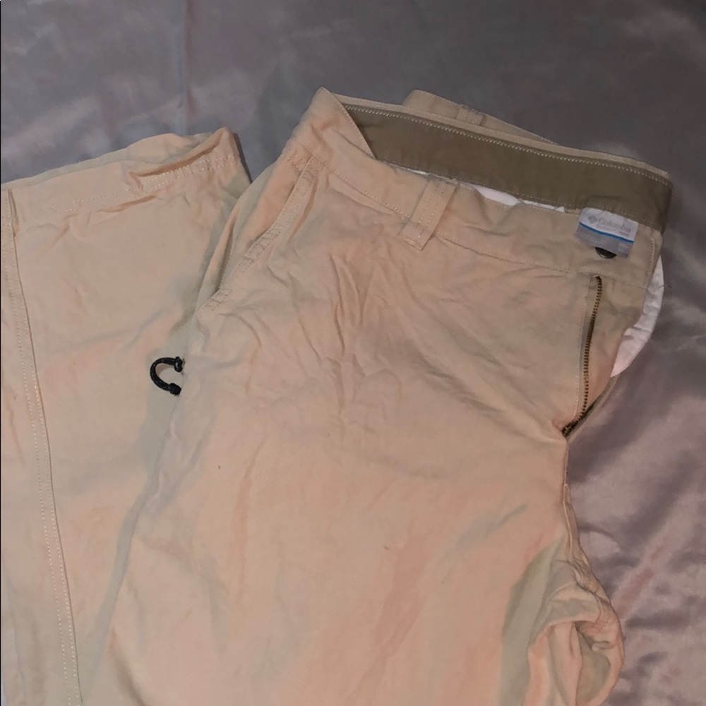 Men’s Columbia khaki pants